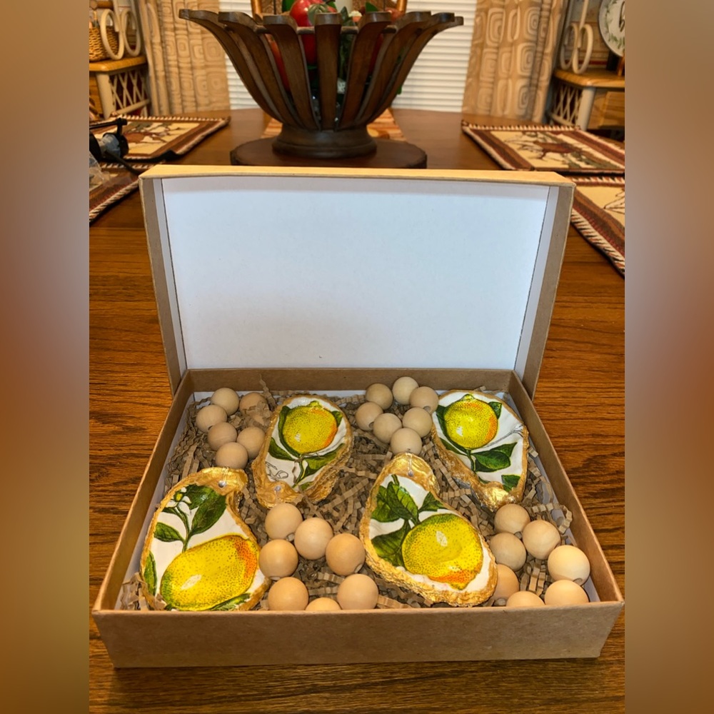 DECOUPAGE OYSTER SHELLS NAPKINS RINGS. - Picture 4 of 12